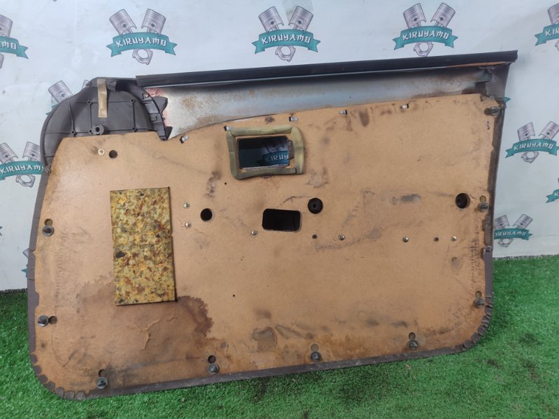 Обшивка боковой двери Toyota Carina 1989 st170