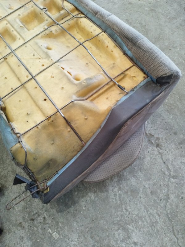 Сиденье Toyota Carina 1989 st170