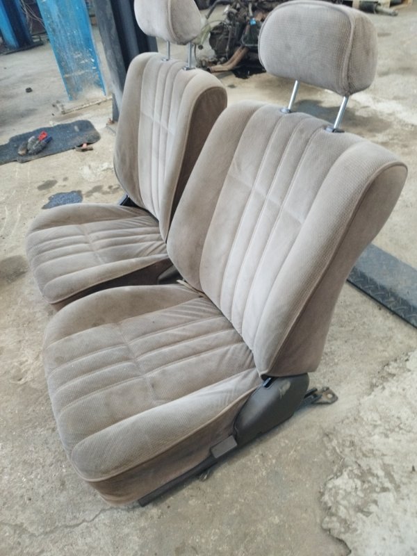 Сиденье Toyota Carina 1989 st170