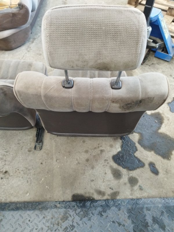 Сиденье Toyota Carina 1989 st170