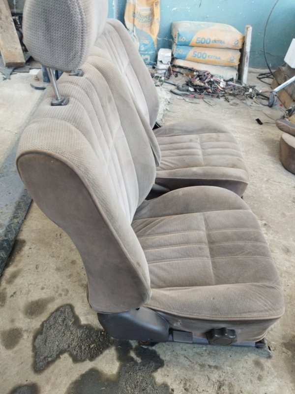 Сиденье Toyota Carina 1989 st170