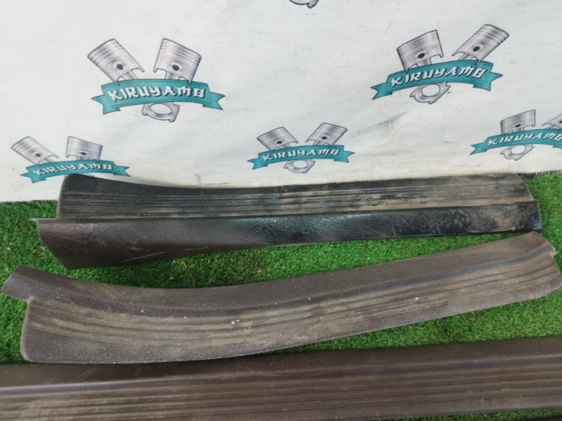 Накладка на порог салона Toyota Carina 1989 st170