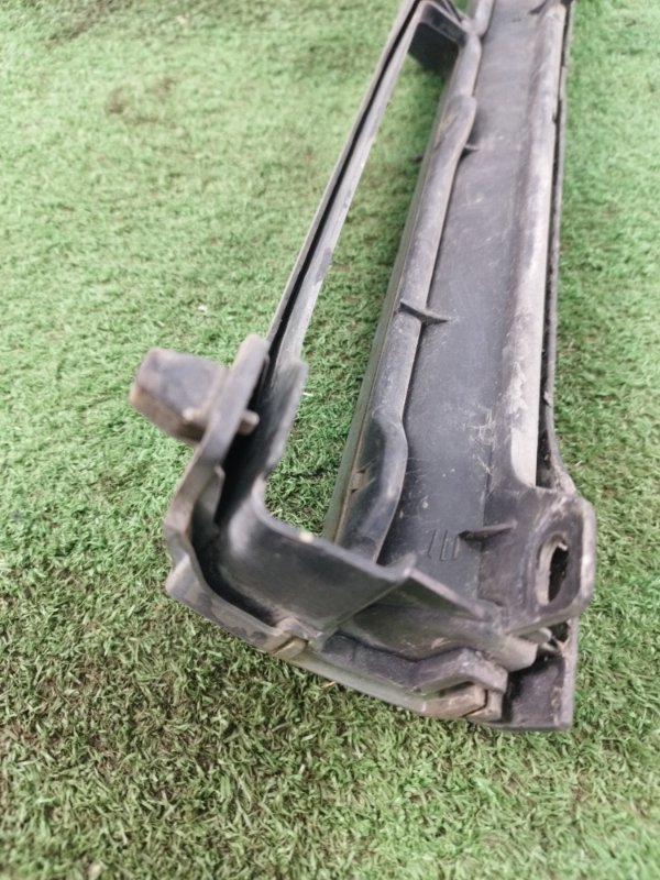 Решетка радиатора Toyota Carina 1989 st170