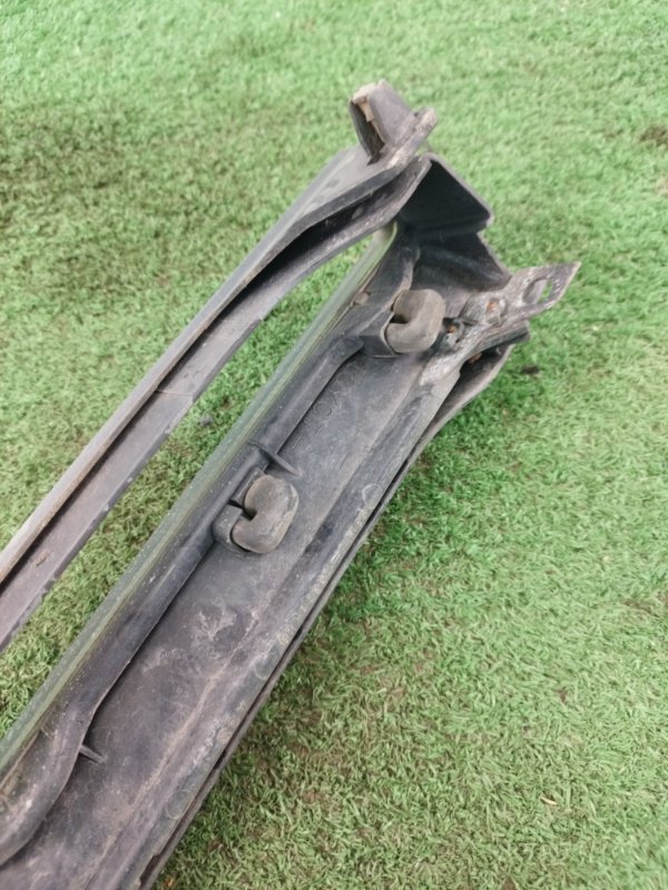 Решетка радиатора Toyota Carina 1989 st170