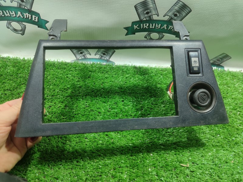 Рамка магнитолы Toyota Carina 1989 st170