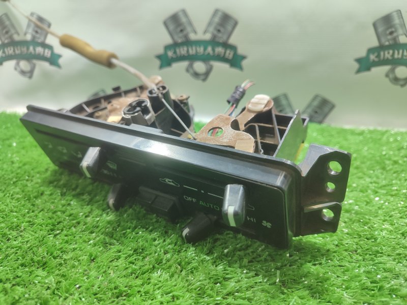 Блок управления климат-контролем Toyota Carina 1989 st170