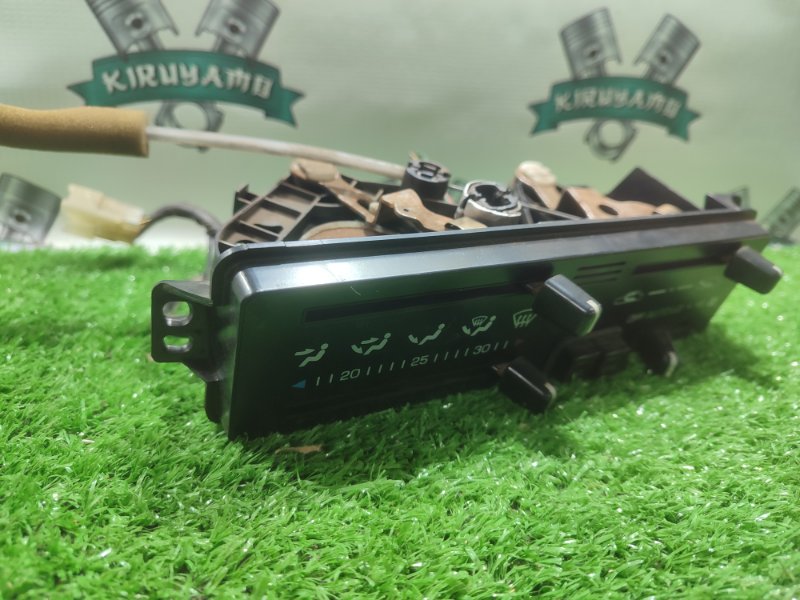 Блок управления климат-контролем Toyota Carina 1989 st170