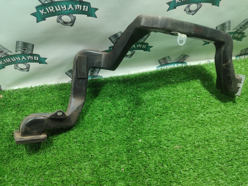 Воздуховод салона Toyota Carina 1989 st170