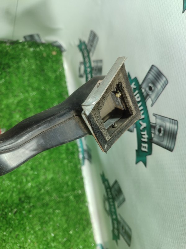 Воздуховод салона Toyota Carina 1989 st170