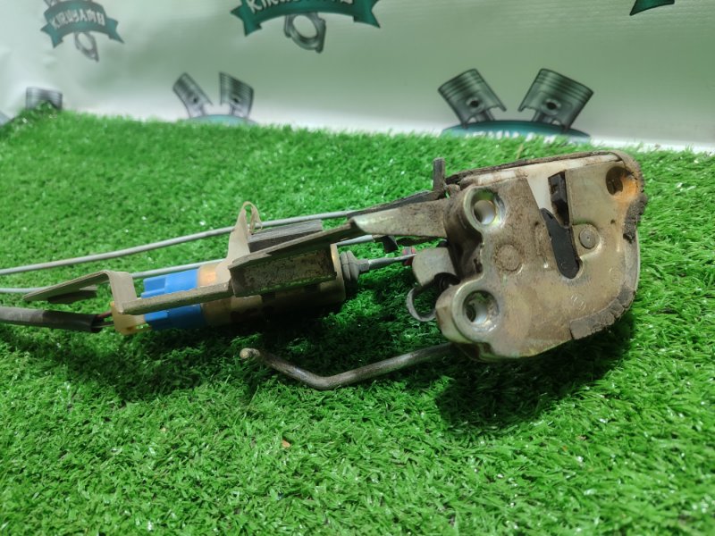 Замок боковой двери Toyota Carina 1989 st170