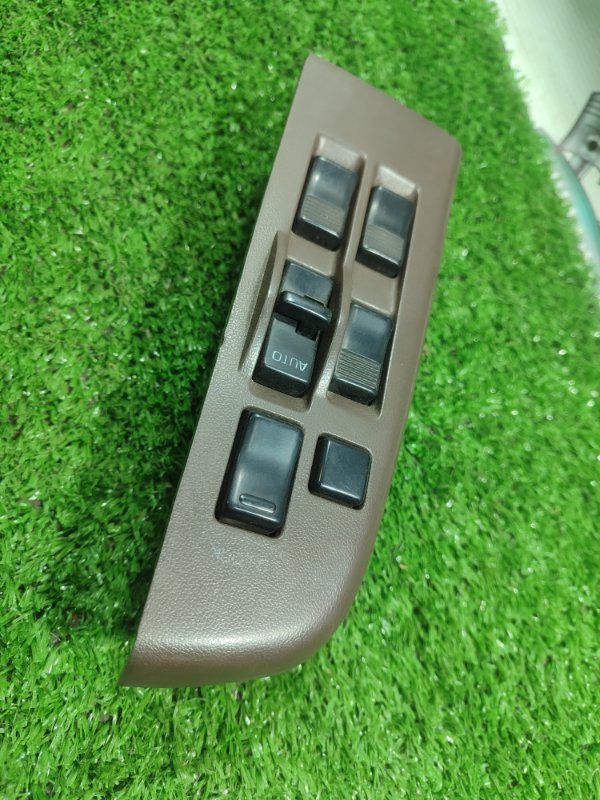 Блок управления стеклоподъемниками Toyota Carina 1989 st170