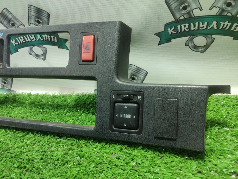 Накладка на торпедо Toyota Carina 1989 st170