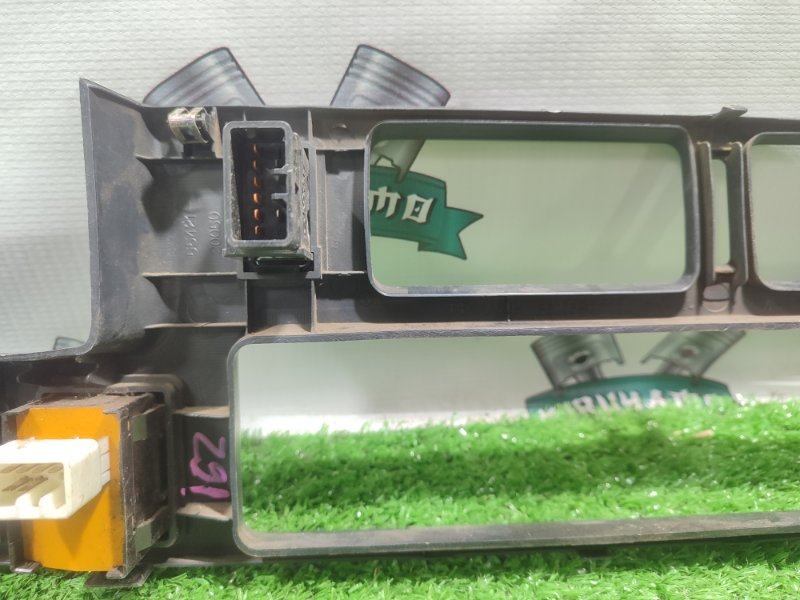 Накладка на торпедо Toyota Carina 1989 st170