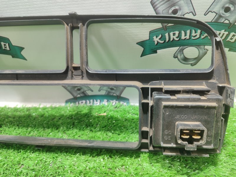 Накладка на торпедо Toyota Carina 1989 st170