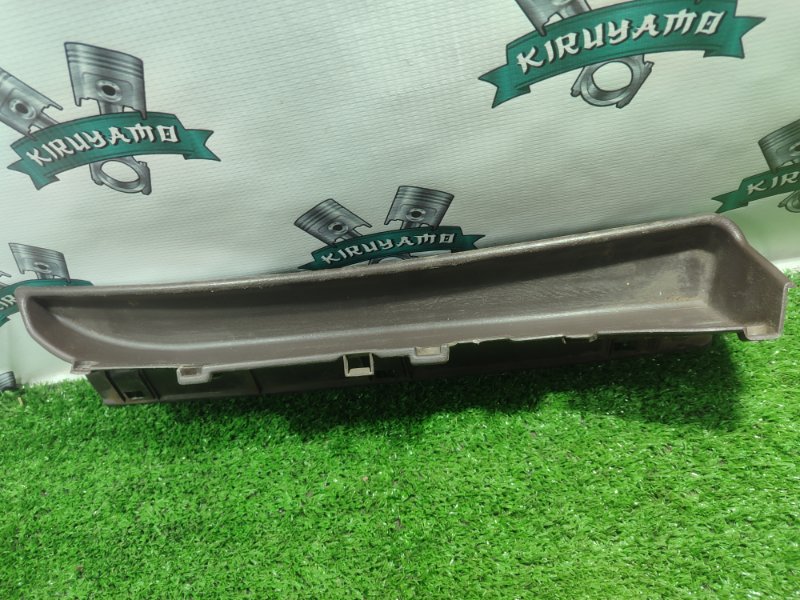 Накладка на переднюю панель Toyota Carina 1989 st170