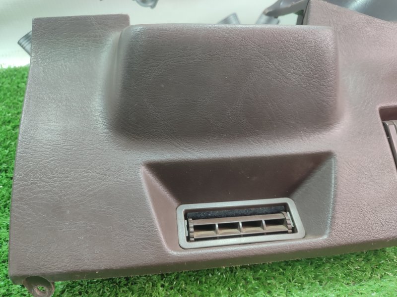 Накладка на торпедо Toyota Carina 1989 st170