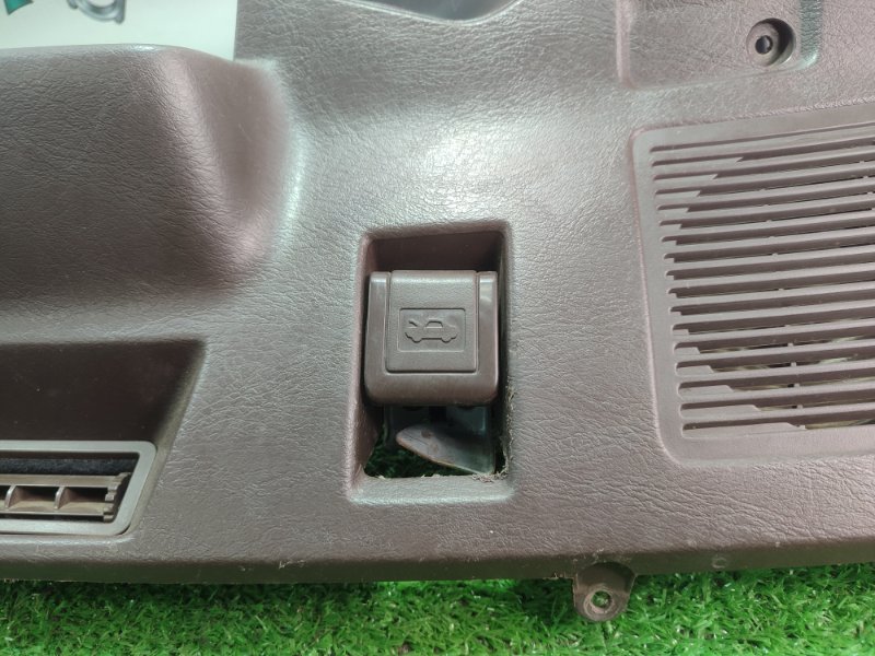 Накладка на торпедо Toyota Carina 1989 st170