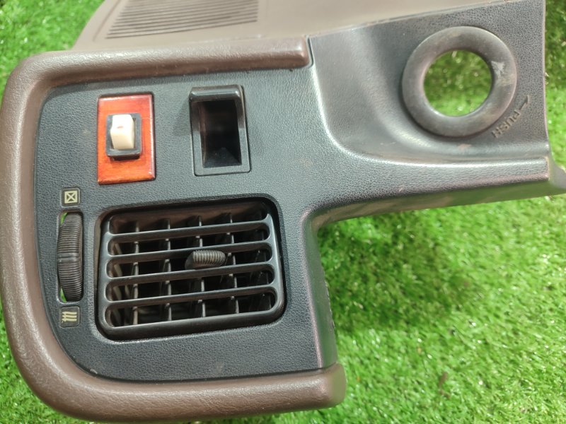 Накладка на торпедо Toyota Carina 1989 st170