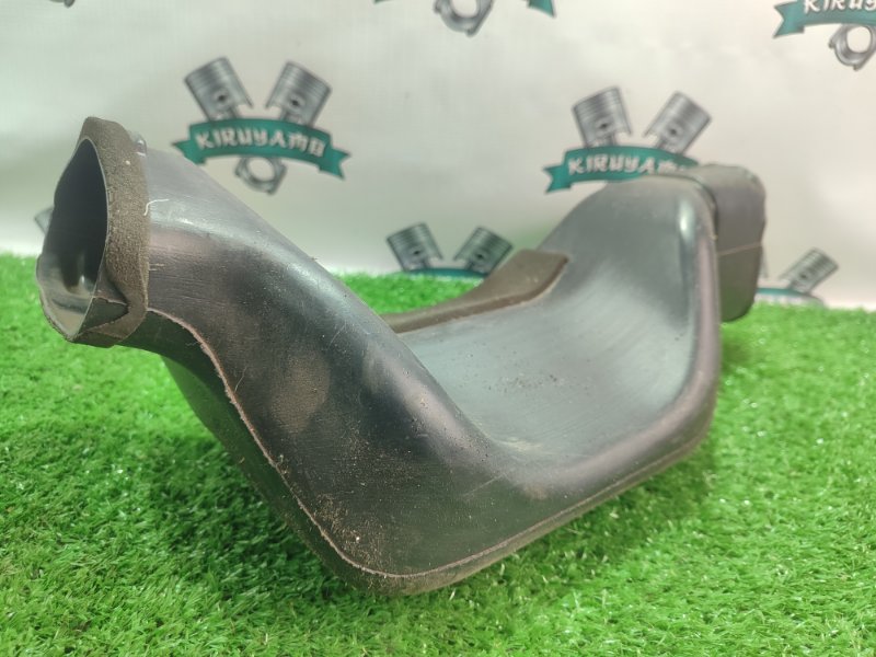 Воздуховод салона Toyota Carina 1989 st170