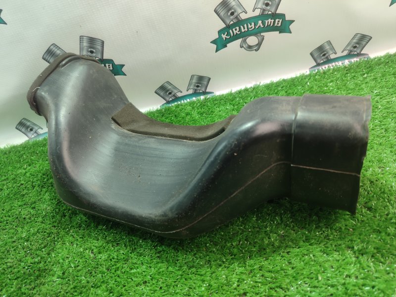 Воздуховод салона Toyota Carina 1989 st170