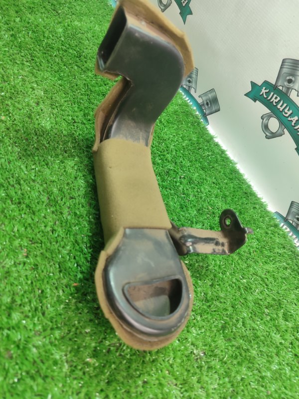 Воздуховод салона Toyota Carina 1989 st170