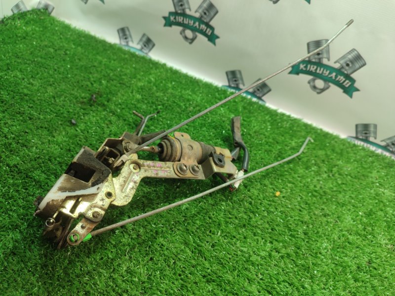 Замок боковой двери Toyota Carina 1989 st170