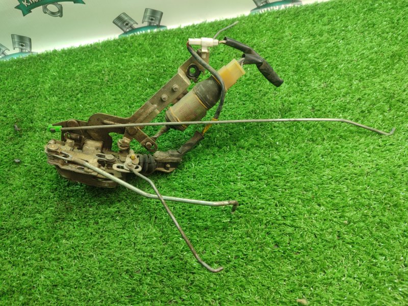 Замок боковой двери Toyota Carina 1989 st170