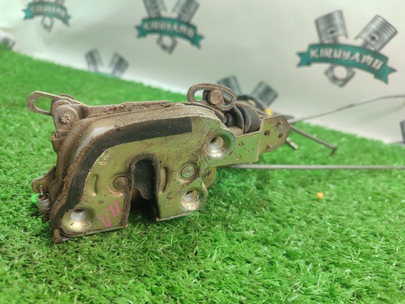 Замок боковой двери Toyota Carina 1989 st170