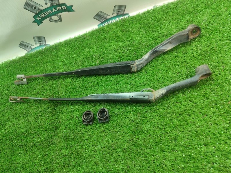 Щёткодержатель поводок Toyota Carina 1989 st170