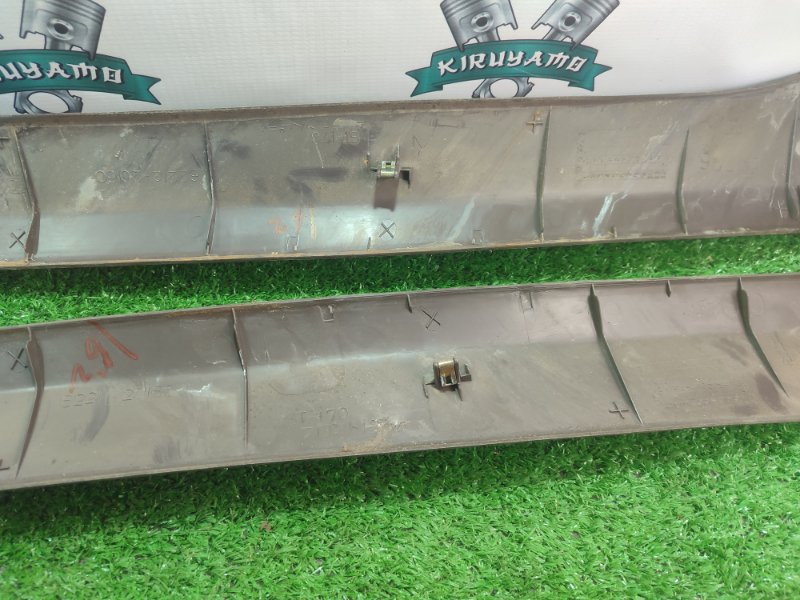 Накладка стойки лобового стекла Toyota Carina 1989 st170