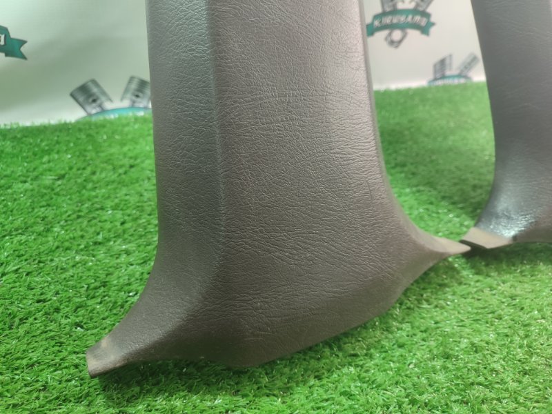 Накладка на стойку кузова Toyota Carina 1989 st170