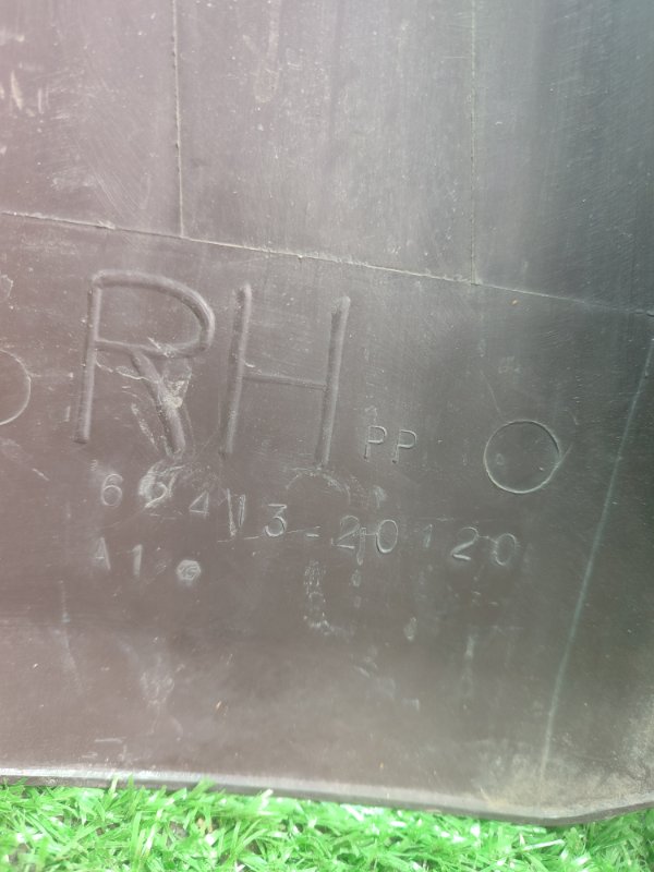 Накладка на стойку кузова Toyota Carina 1989 st170