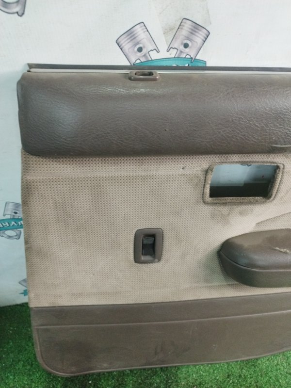 Обшивка боковой двери Toyota Carina 1989 st170