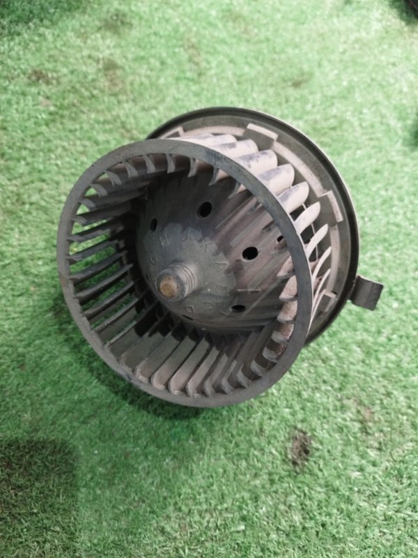 Мотор печки Volkswagen Golf 2