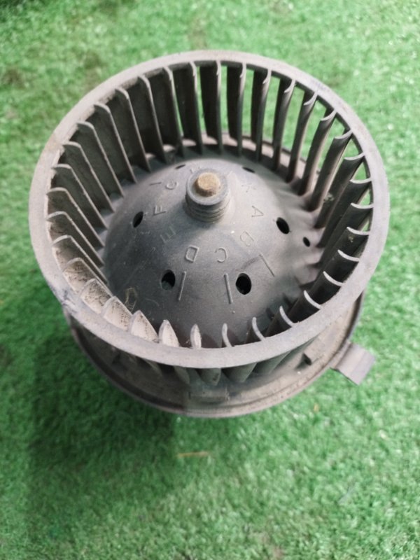 Мотор печки Volkswagen Golf 2