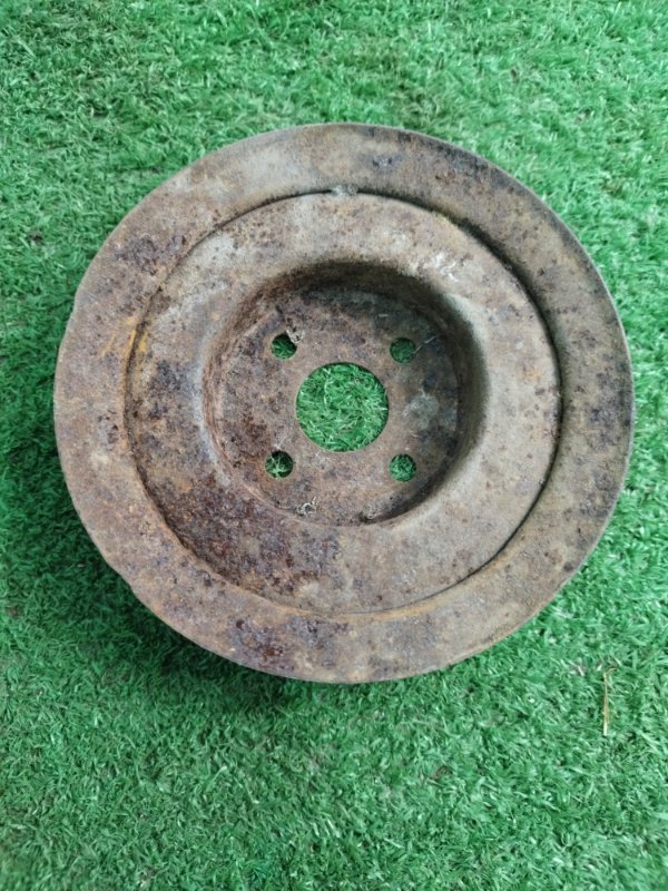 Шкив водяного насоса. лада 2106 1996 21061