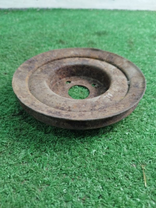 Шкив водяного насоса. лада 2106 1996 21061