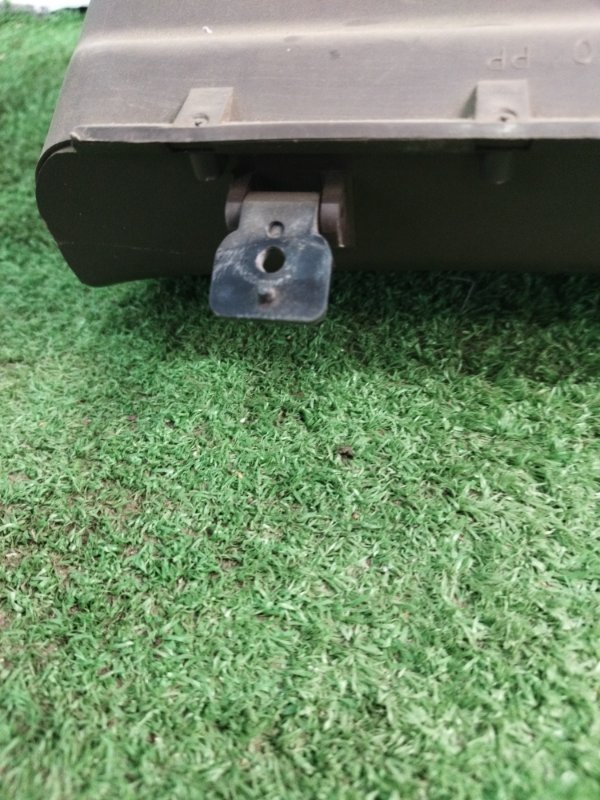 Бардачок Toyota Carina 1989 st170