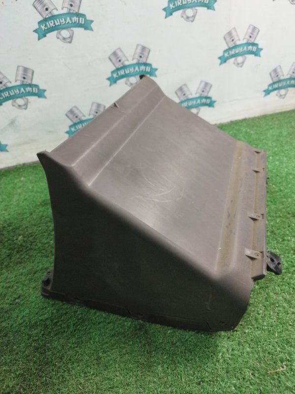 Бардачок Toyota Carina 1989 st170