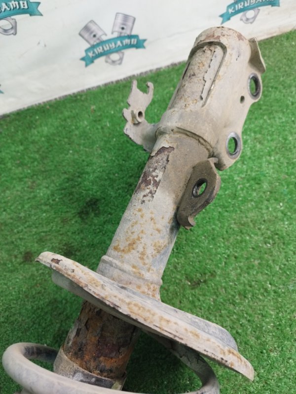 Стойка подвески Toyota Verso 2009 ZGR21L-GRXEPW