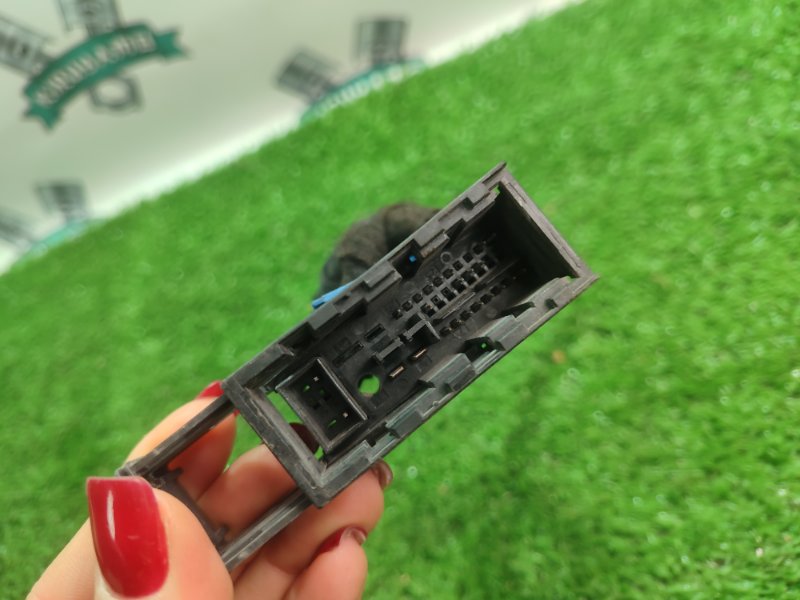 Фишка разъем BMW X3 2007 E83