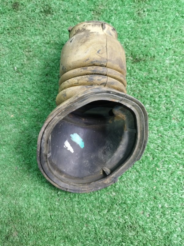 Кожух рулевой колонки Toyota Verso 2009 ZGR21L-GRXEPW