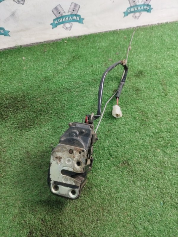 Замок боковой двери Mazda Capella 1998