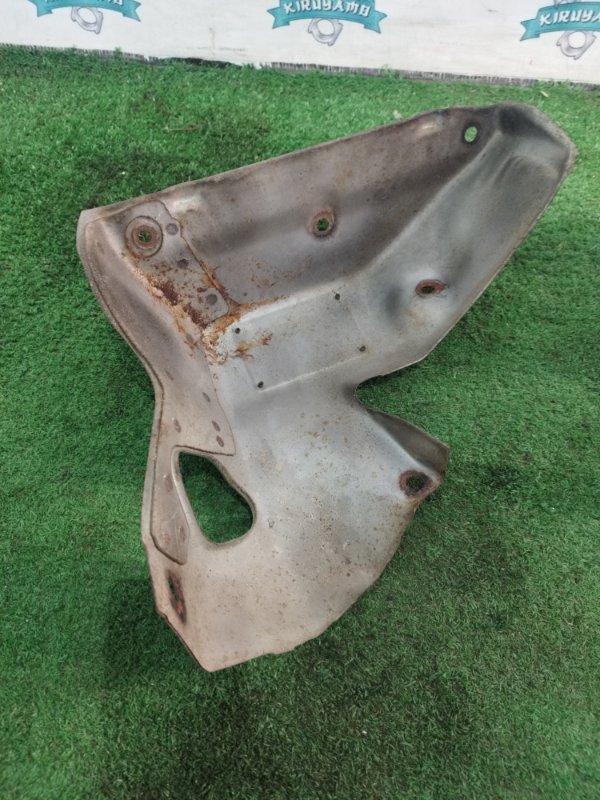 Кожух выпускного коллектора Toyota Carina 1989 st170