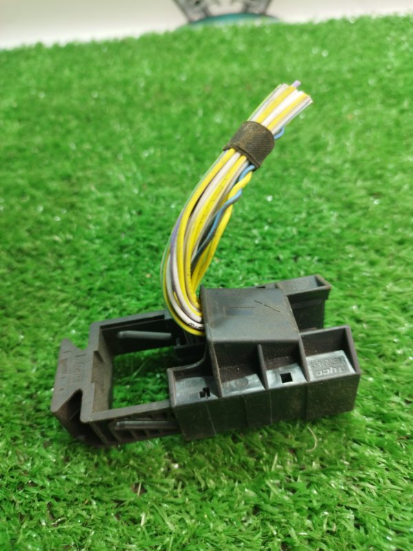 Фишка разъем BMW X3 2007 E83