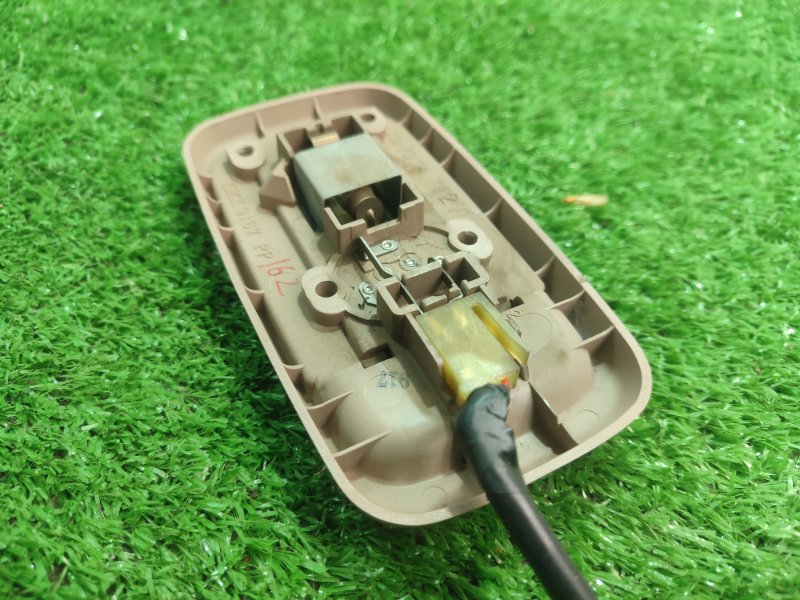 Плафон освещения салона Toyota Carina 1989 st170