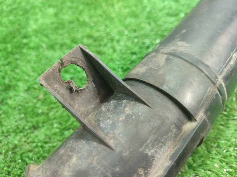 Патрубок воздушного фильтра лада калина 2007 11193