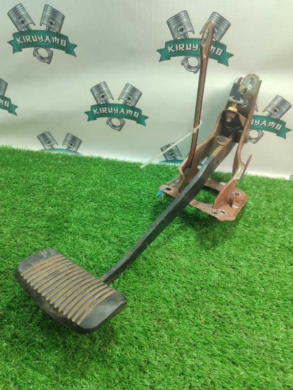 Педаль тормоза Toyota Carina 1989 st170