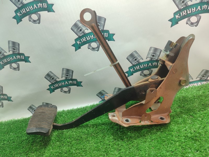 Педаль тормоза Toyota Carina 1989 st170