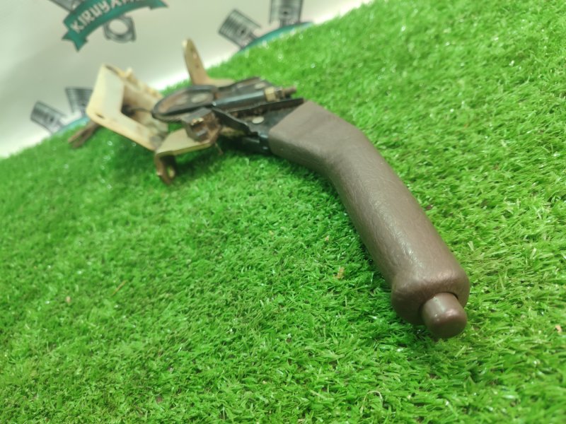 Рычаг стояночного тормоза Toyota Carina 1989 st170